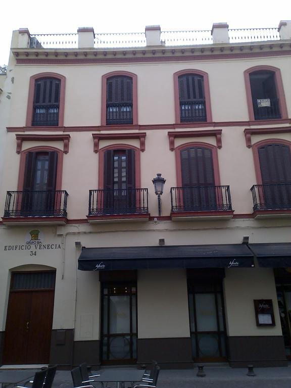 סביליה Apartamento Venecia Arenal מראה חיצוני תמונה